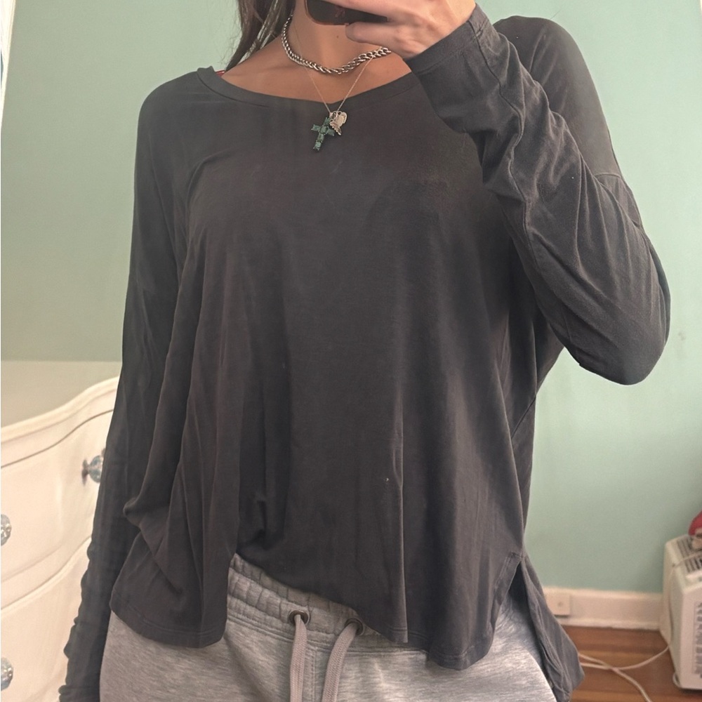 American Eagle Outfitters Charcoal Long Sleeve Tee